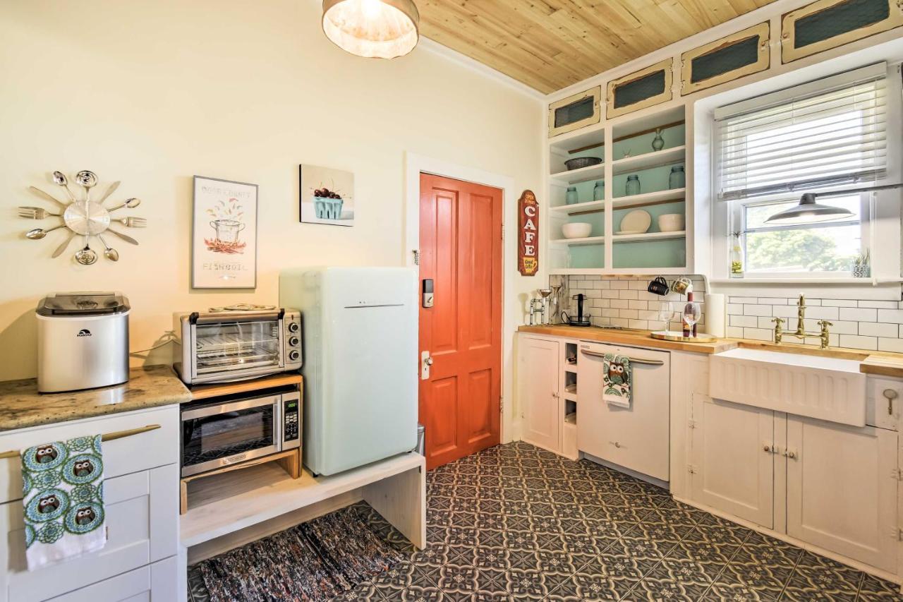 Retreat Near Downtown And Sunset Park! Sturgeon Bay